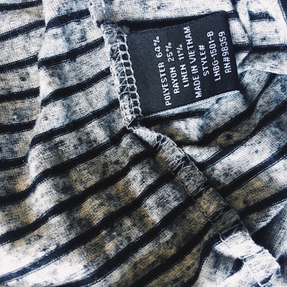 Super Cute Black & Gray Heathered Striped Shirt - Picture 5 of 6